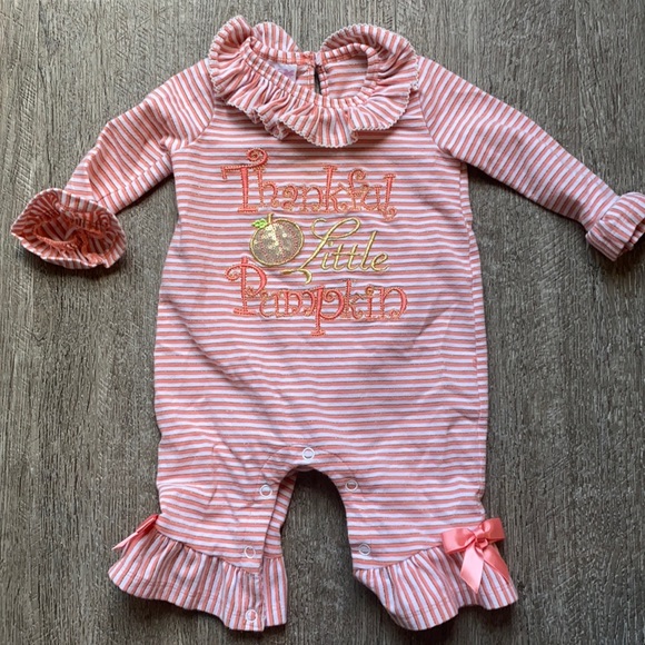 “Thankful Little Pumpkin” Onesie - Picture 1 of 6